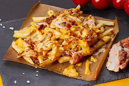 Картофель фри с курицей и сыром