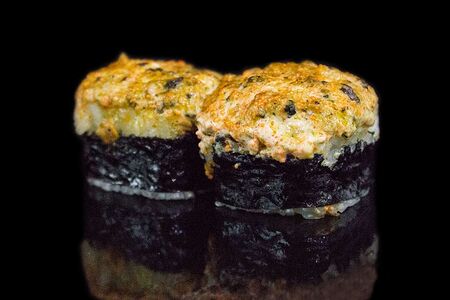 Ролл с мидиями