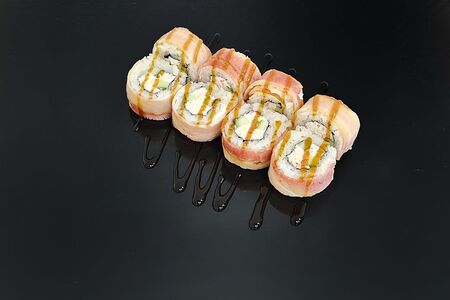 Запеченный в беконе ролл