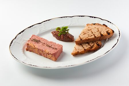 Паштет из куриной печени и фуа-гра