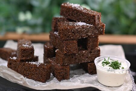 Гренки чесночные