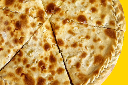 Деревенская с курицей закрытая пицца