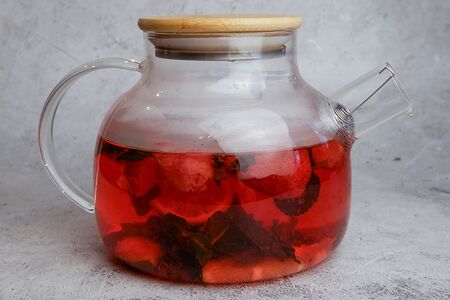 Чай клубника-лайм