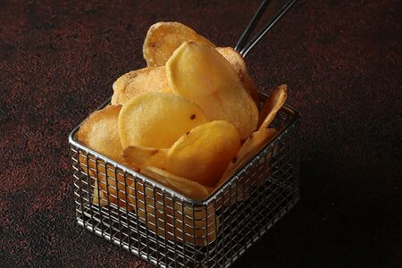 Пряные картофельные чипсы