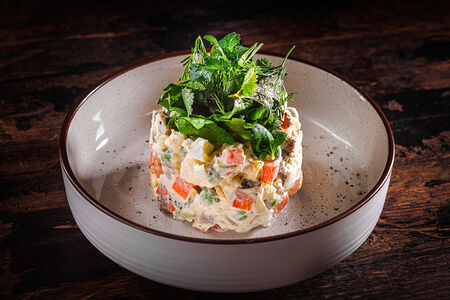 Оливье с телятиной