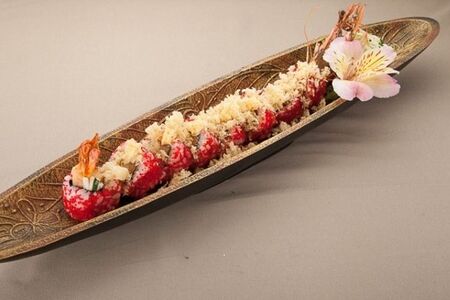 Ролл с королевской креветкой