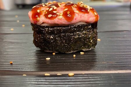 Гункан запеченный с семгой