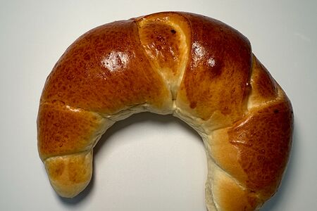 Булочка с шоколадом