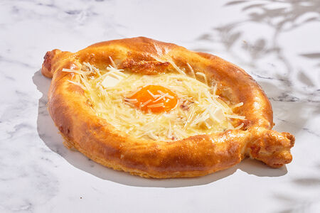 Хачапури по-аджарски Четыре сыра