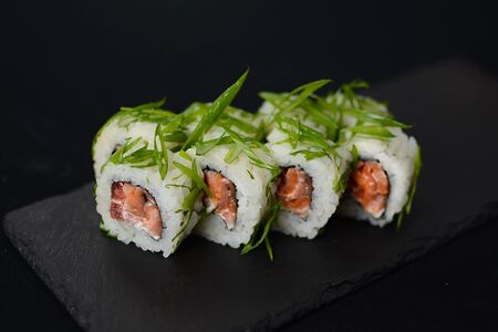 Осака с копченым лососем