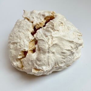 Безе миндальное