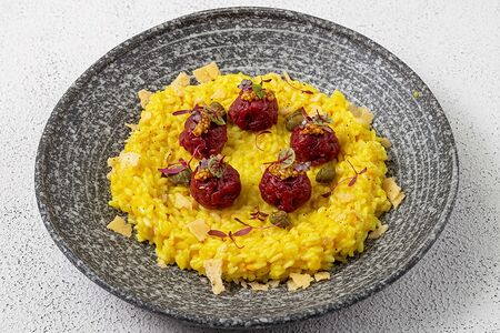 Ризотто с тартаром из говядины