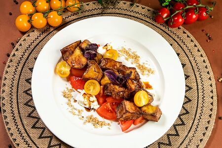 Салат Теплый с баклажанами