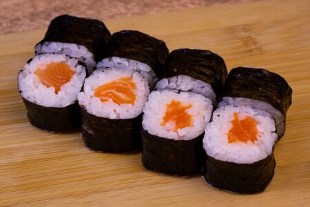 Лосось маки