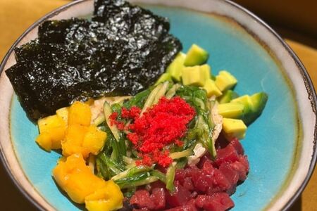 Поке с маринованным тунцом