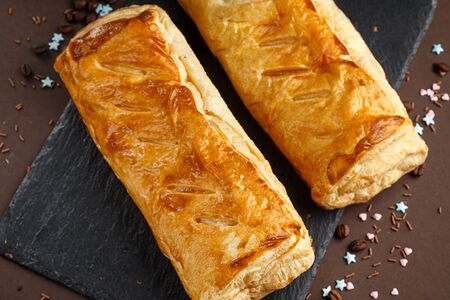 Слойка с ветчиной и сыром