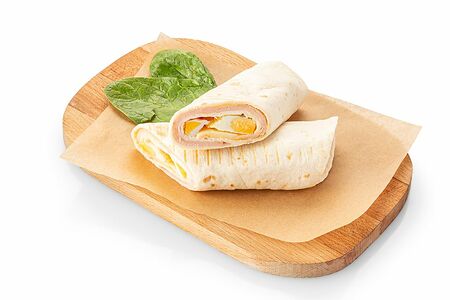 Ролл с яйцом и ветчиной