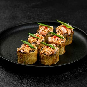 Шримп ролл со спайси соусом