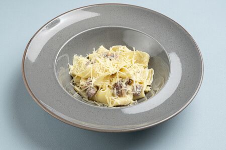 Паппарделле с телятиной и грибами