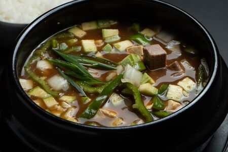 Твендян тиге со свининой