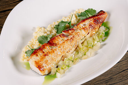 Запечённая черная треска с пастой птитим