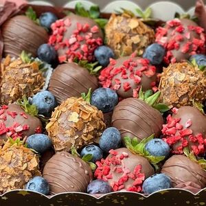 Клубника в шоколаде коробочка Gourmet Berry Bites 12-16 шт.