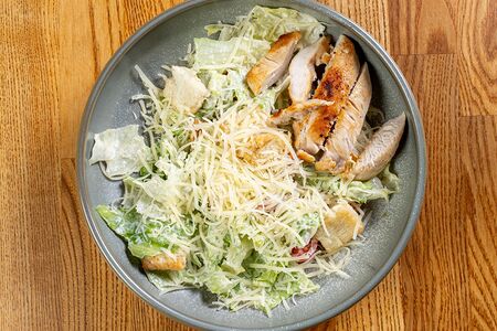 Цезарь с курицей