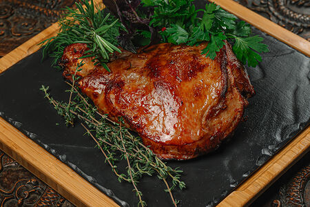 Томленая лопатка козленка по старинному рецепту ЦДЛ