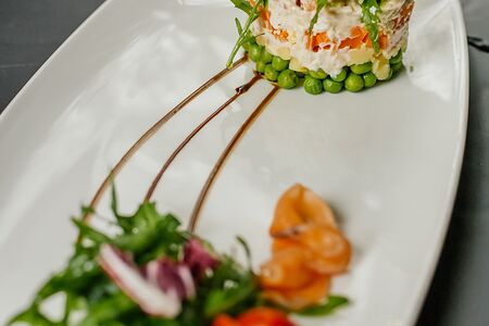 Салат Оливье с семгой