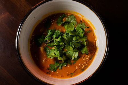 Том ям с морепродуктами