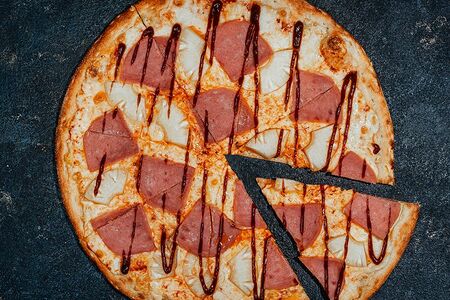 Гавайская с ветчиной, ананасом и соусом BBQ