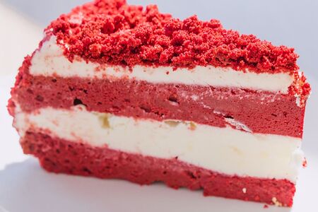 Пирожное Красный бисквит