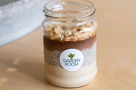 Чиа-пудинг Сникерс