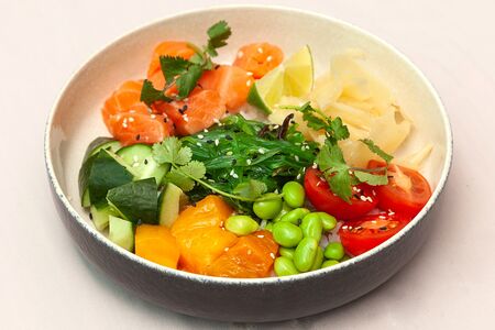 Поке с лососем