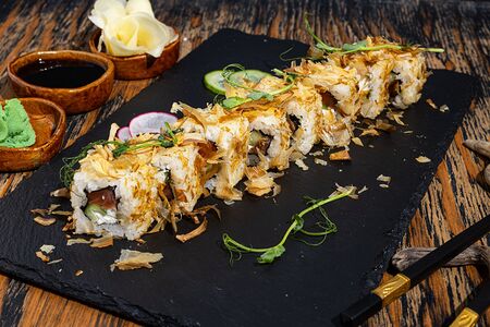 Лосось в стружке тунца