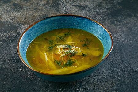 Суп-лапша с куриной грудкой и грибами