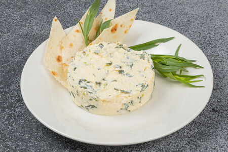 Сыр овечий с зеленью