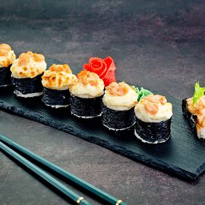 Теплый Бинчо и спайси суши с тунцом