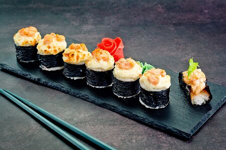 Теплый Бинчо и спайси суши с тунцом