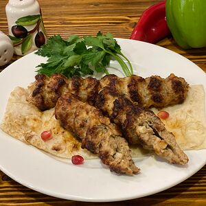 Люля-кебаб из курицы с сыром и грибами