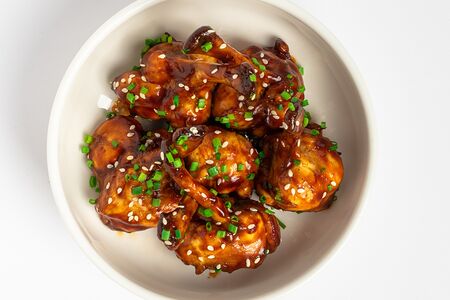 Куриные крылья с рас эль ханут