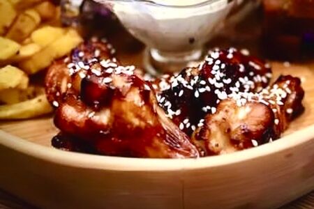 Крылья в медово-горчичном соусе