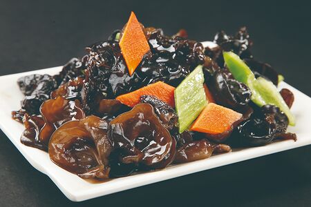 1007. Салат из древесных грибов