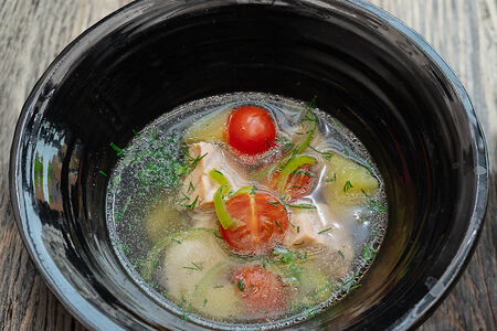 Уха с лососем и сванской солью