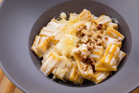 Туби флореали Четыре сыра