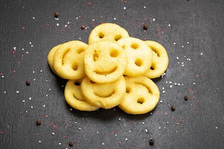 Картофельные смайлики