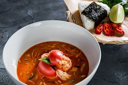 Том ям с креветкой