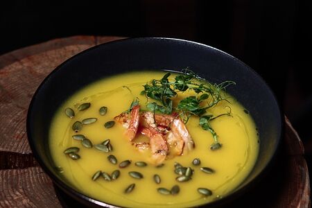 Тыквенный суп с креветками