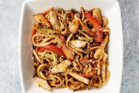 Удон с фасолью и овощами