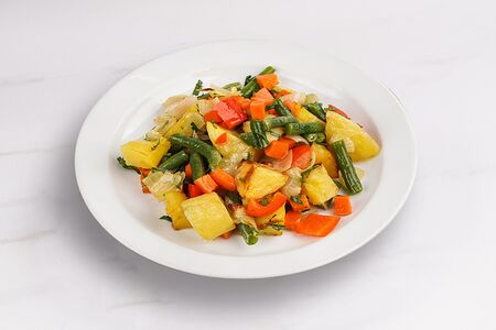 Овощное рагу со стручковой фасолью